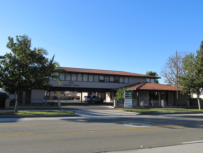 Plus de détails pour 1616 E 4th St, Santa Ana, CA - Bureau à louer