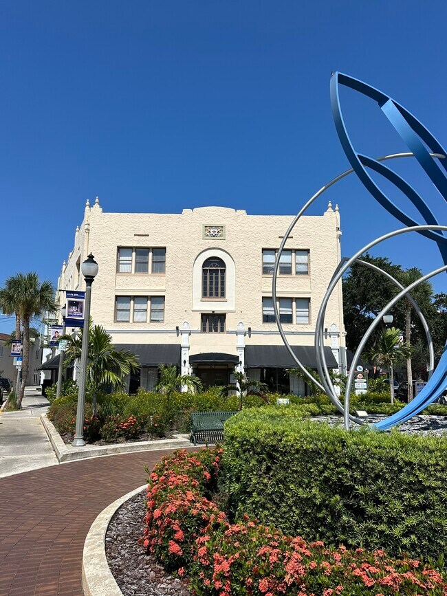 Plus de détails pour 927 E New Haven Ave, Melbourne, FL - Bureau, Bureau/Commerce de détail à louer