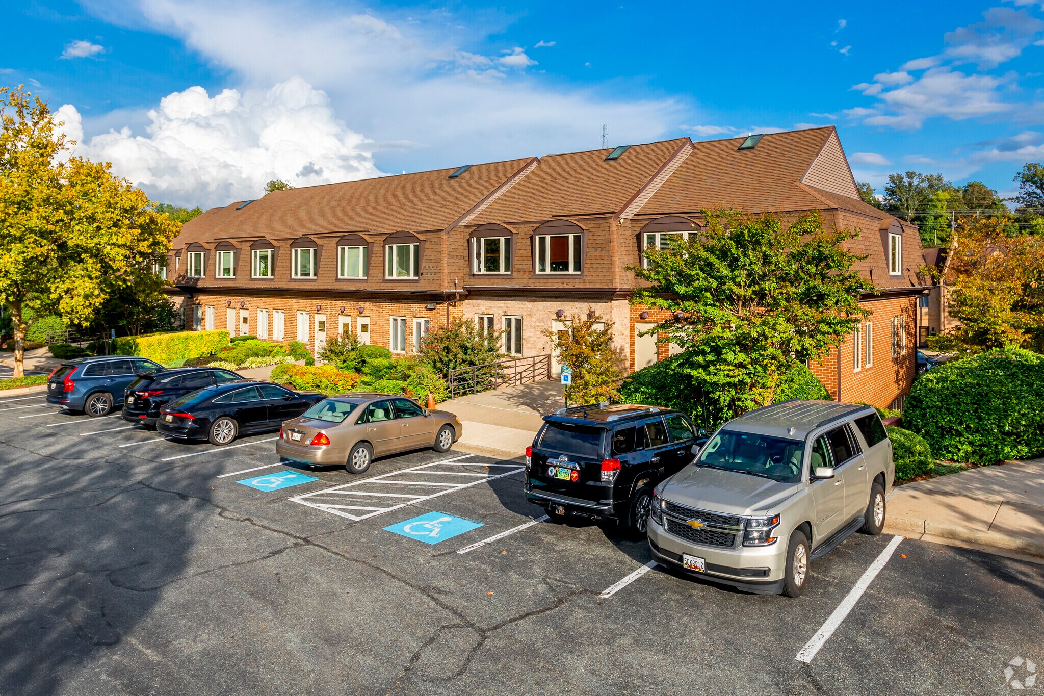 16001-16027 Comprint Cir, Gaithersburg, MD à vendre Photo principale- Image 1 de 7