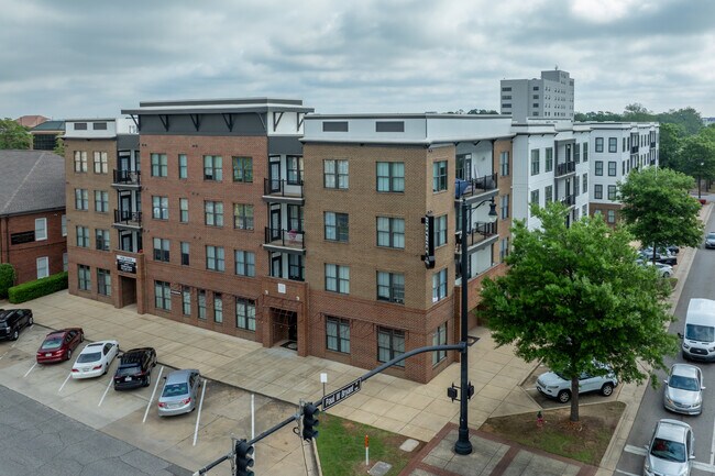 More details for 919 Greensboro Ave, Tuscaloosa, AL - Retail for Lease