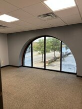 108 S Minnesota Ave, Saint Peter, MN à vendre Photo intérieure- Image 2 de 9