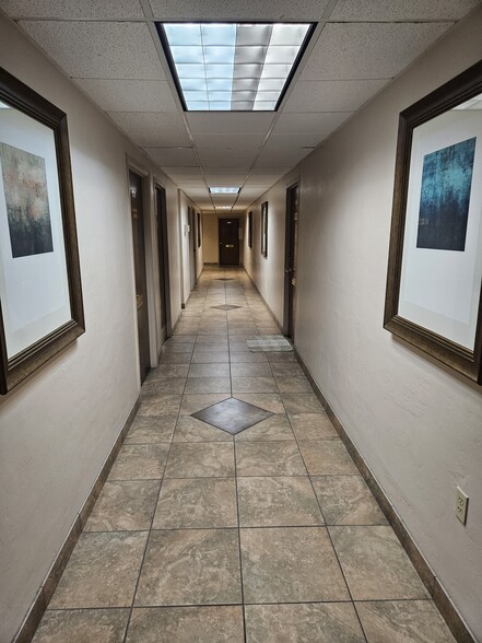 5315 E Broadway Blvd, Tucson, AZ for lease - Interior Photo - Image 2 of 14