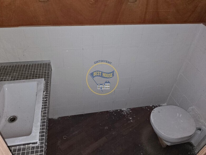 Commerce de détail dans Ontinyent, Valencia à louer - Photo du bâtiment - Image 2 de 17