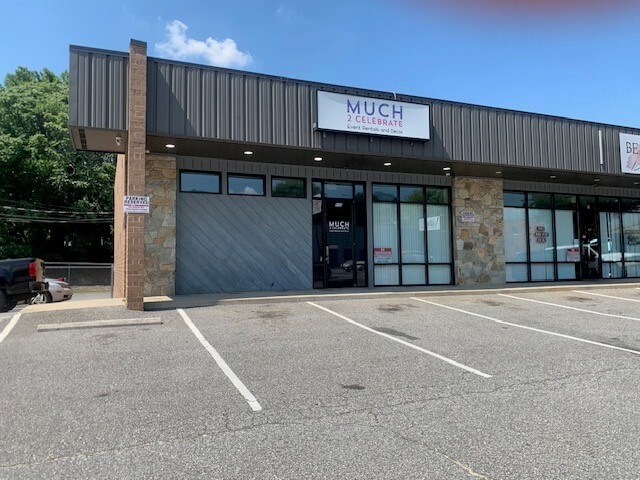 806-810 E Franklin Blvd, Gastonia, NC for lease - Building Photo - Image 2 of 8