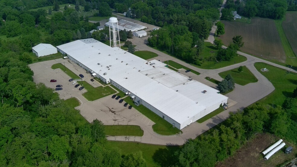 5560 E Buss Rd, Clinton, WI à vendre - Photo du bâtiment - Image 3 de 6