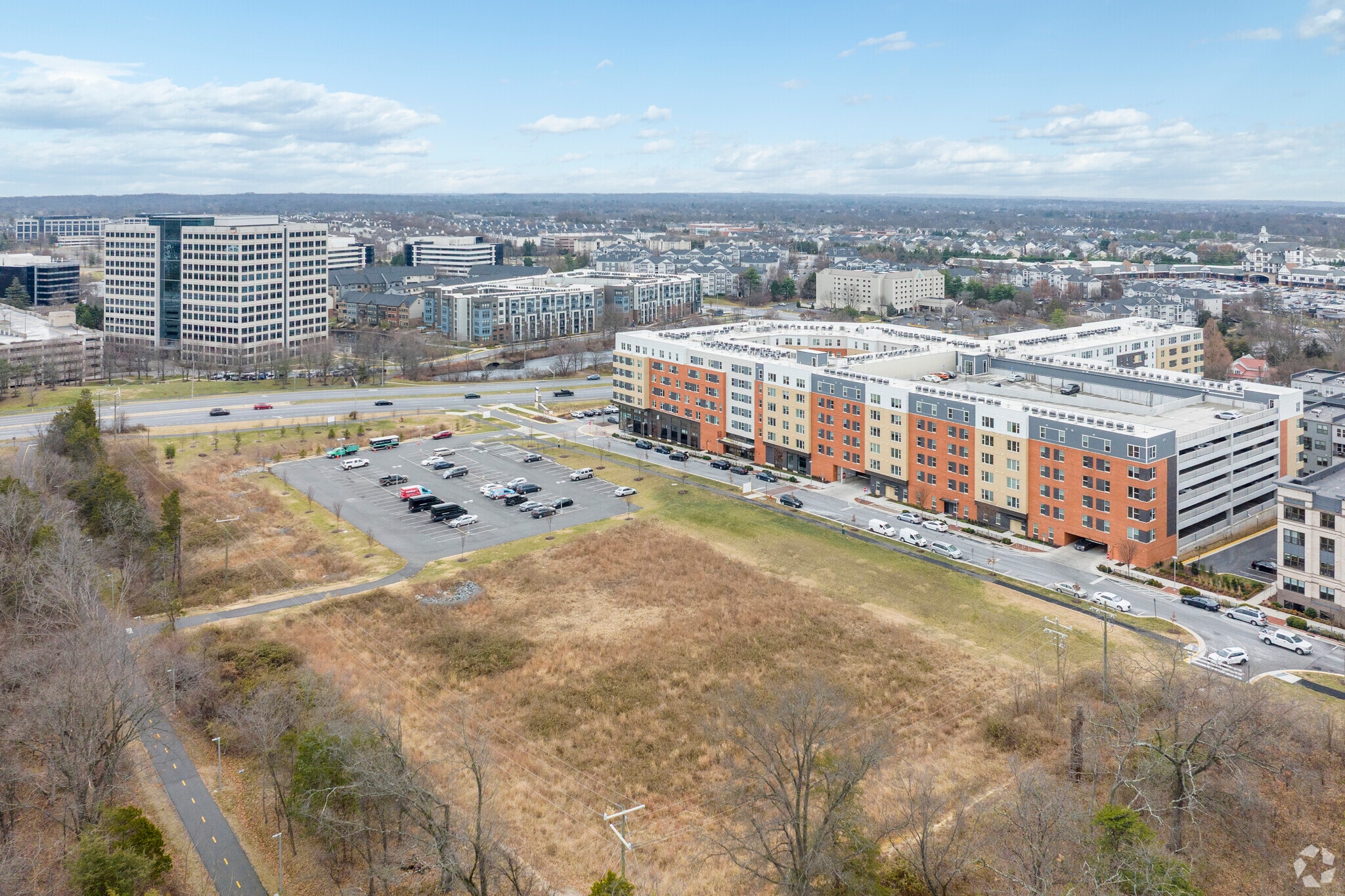 Fairfield Ridge Ave, Herndon, VA for lease Primary Photo- Image 1 of 22