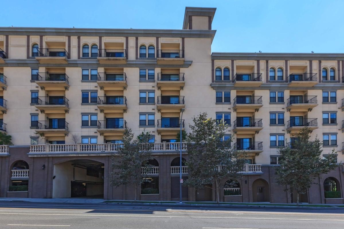 609 St Paul Ave, Los Angeles, CA for lease Primary Photo- Image 1 of 5