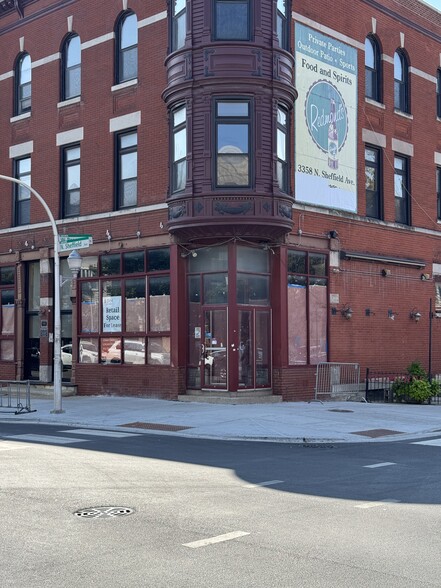 3356-3358 Sheffield Ave, Chicago, IL for lease - Building Photo - Image 2 of 6