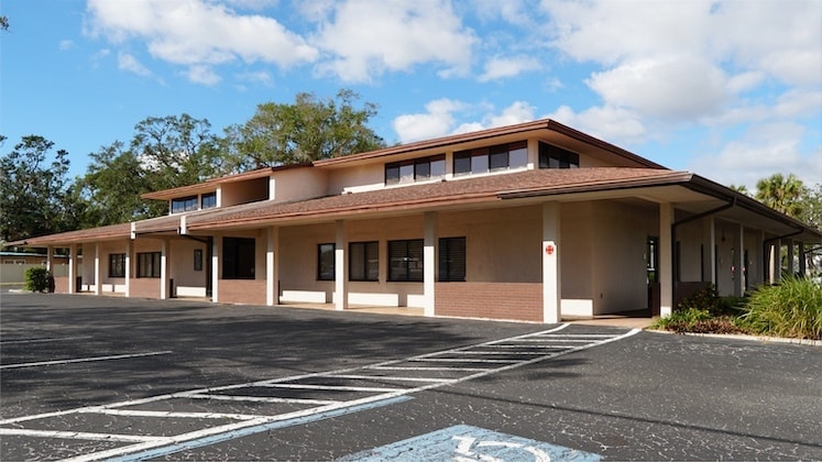 5550 26th St, Bradenton, FL 34207 - Unité Suite B -  - Photo intérieure - Image 1 of 10