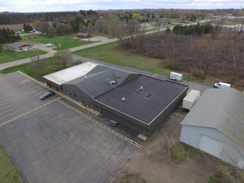 1263 Sand Beach Rd, Bad Axe, MI for lease - Building Photo - Image 2 of 26