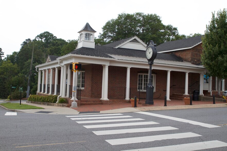 103 Main St, Mc Adenville, NC à louer - Photo du bâtiment - Image 1 de 1