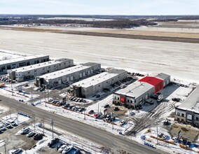 1350 Boul Lionel-Boulet, Varennes, QC à louer Photo intérieure- Image 2 de 3