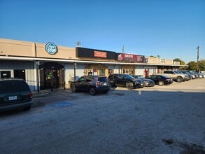 301-311 W Hundley Dr, Lake Dallas, TX for lease Building Photo- Image 2 of 2