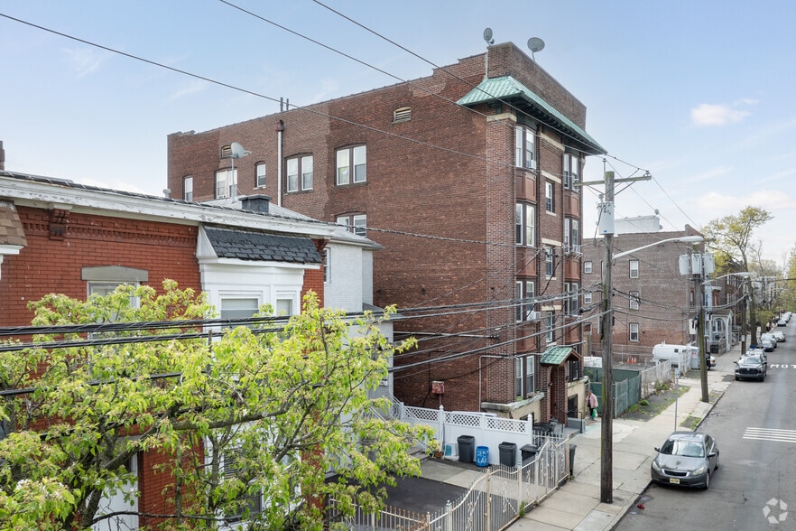 255-257 Lake St, Newark, NJ for sale - Building Photo - Image 2 of 6