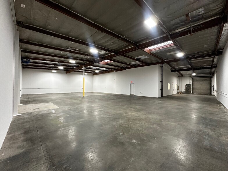 15610-15630 S Figueroa St, Gardena, CA à louer - Photo du bâtiment - Image 2 de 32