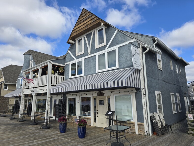 7 Boardwalk, Sparta, NJ for sale - Building Photo - Image 3 of 35