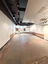 1750-1758 Broadway W, Vancouver, BC à louer Photo intérieure- Image 2 de 5