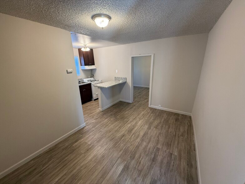 13000 Paramount Blvd, Downey, CA à vendre - Photo intérieure - Image 2 de 9