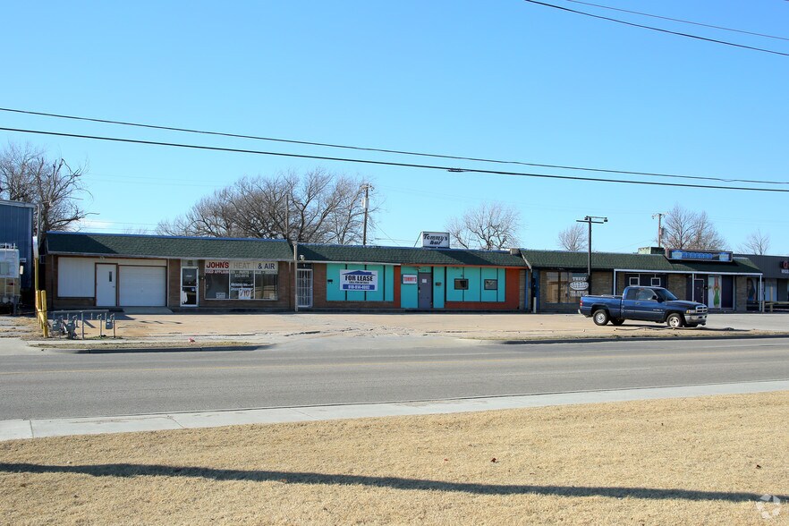 716-720 N Sheridan Rd, Tulsa, OK à louer - Photo du bâtiment - Image 2 de 3