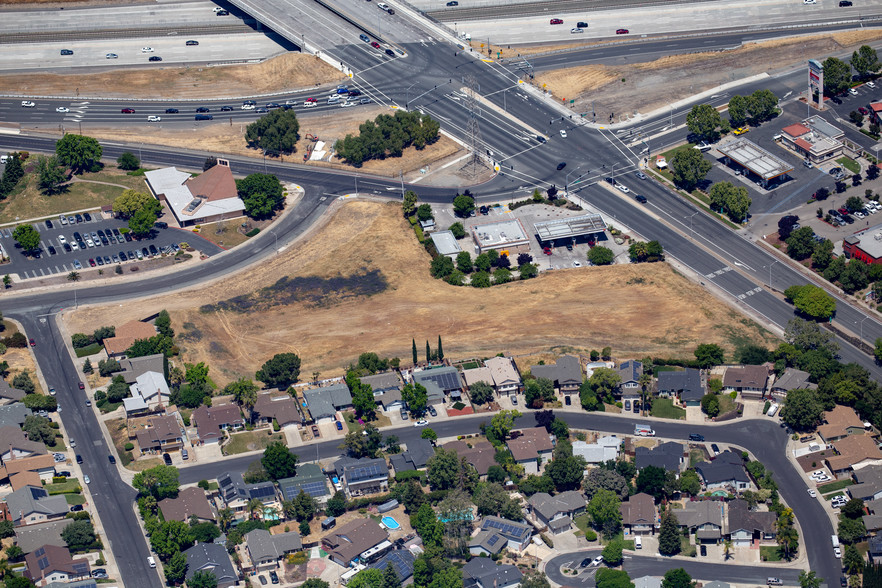 Hillcrest Ave, Antioch, CA à vendre - Photo principale - Image 1 de 1