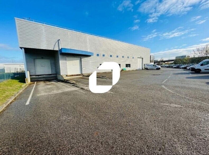 1 Rue Jacques De Vaucanson, Mions à louer - Photo du bâtiment - Image 1 de 17