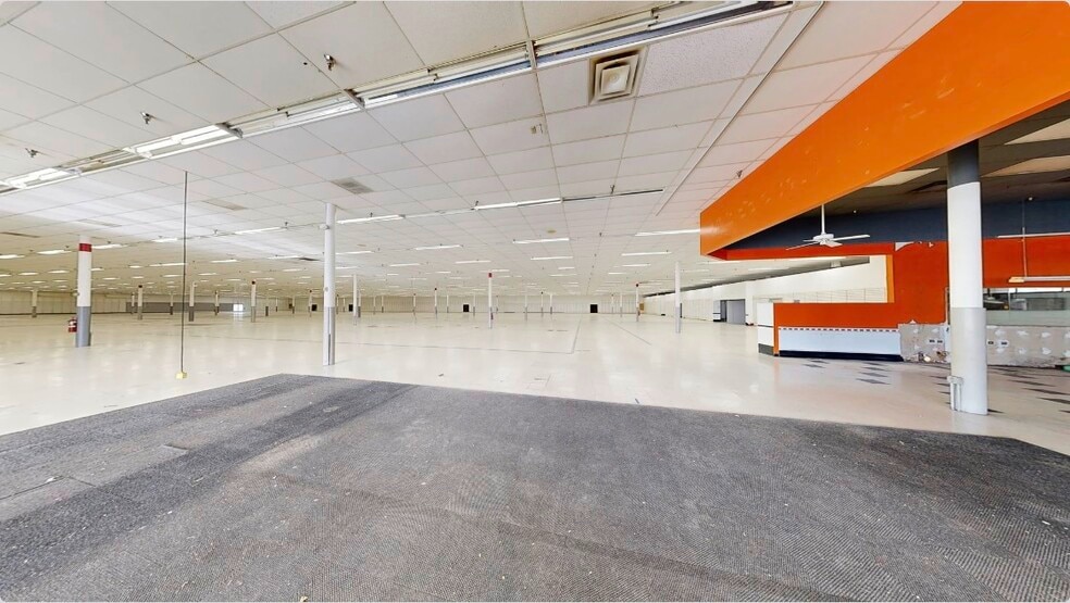 2211-2417 S Green Bay Rd, Racine, WI for lease - Matterport 3D Scan - Image 2 of 21