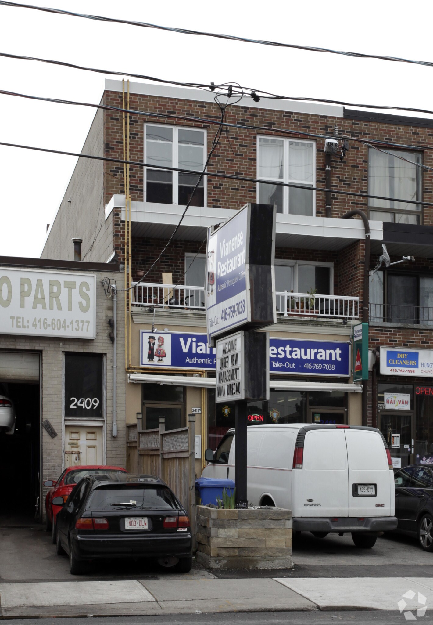 2411 St Clair Ave, Toronto, ON for sale Primary Photo- Image 1 of 1