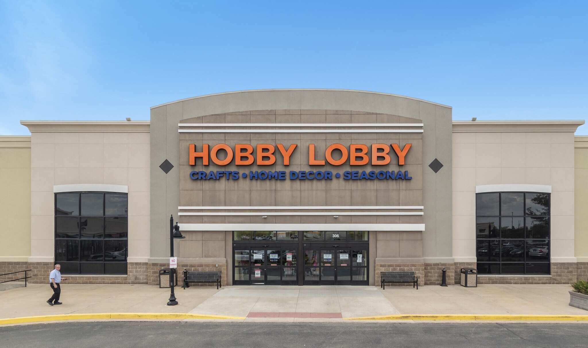 Shopppes At College Hills portfolio of 5 properties for sale on LoopNet.ca Building Photo- Image 1 of 16