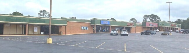 More details for 621-629 E Franklin St, Sylvester, GA - Retail for Lease