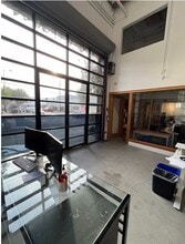 3617 Hayden Ave, Culver City, CA à louer Photo intérieure- Image 1 de 7