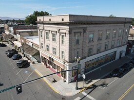 101 S Toppenish Ave, Toppenish WA - Épicerie