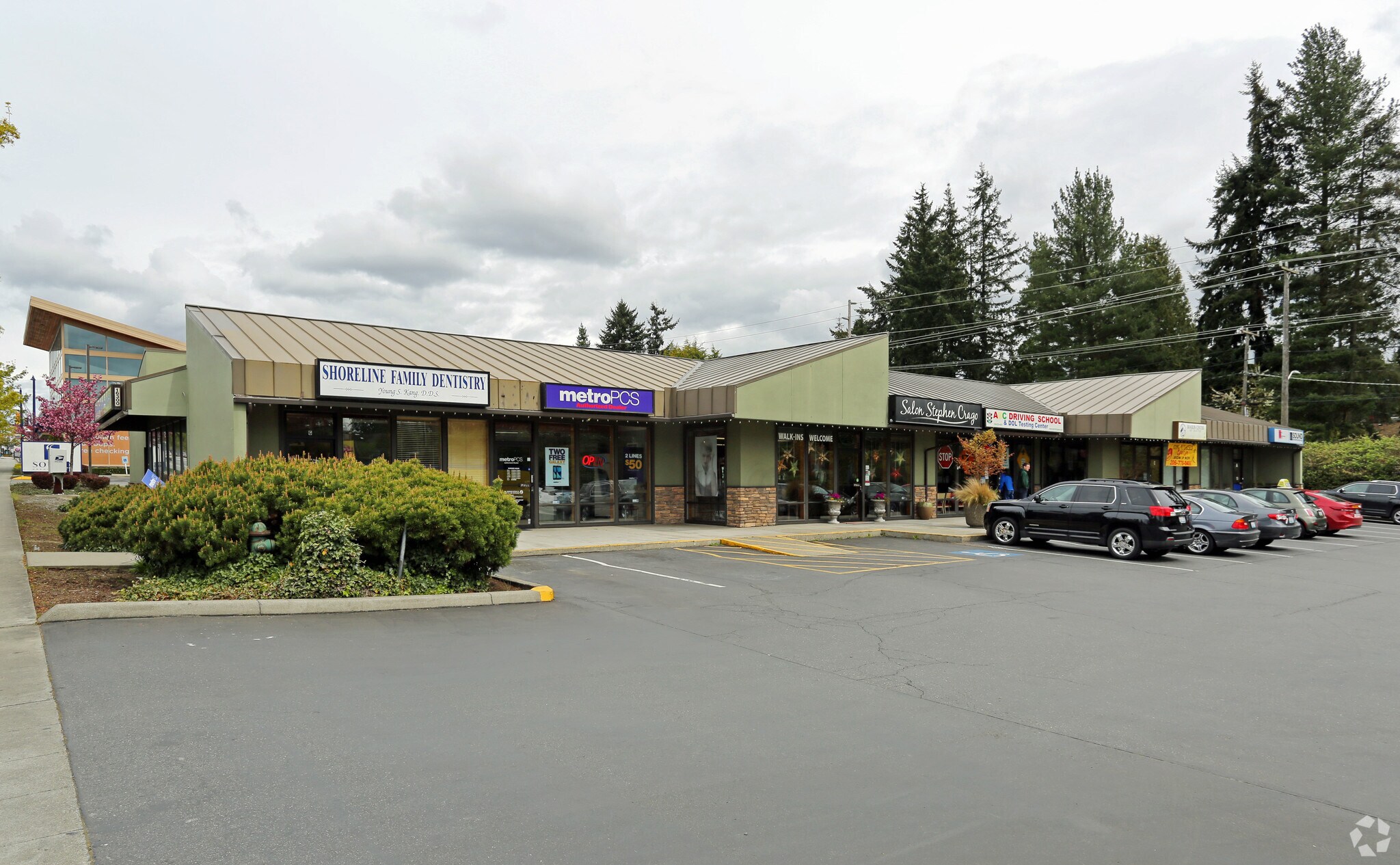 16300 Aurora Ave N, Shoreline, WA à louer Photo du bâtiment- Image 1 de 3