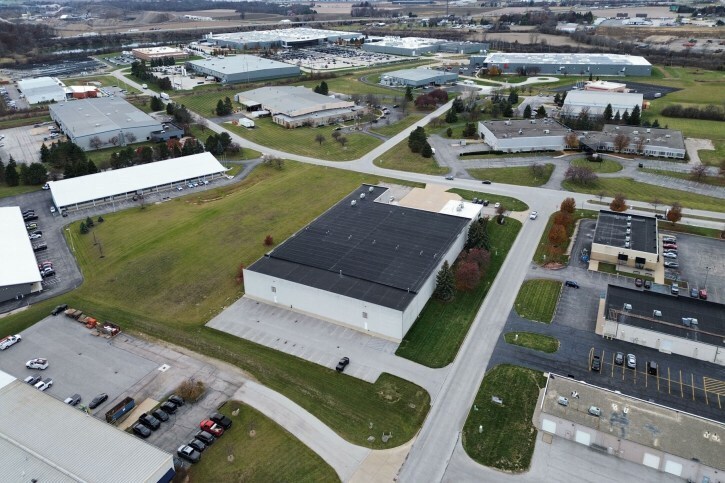 7829 Ponderosa Rd, Perrysburg, OH à louer - Photo du bâtiment - Image 3 de 4