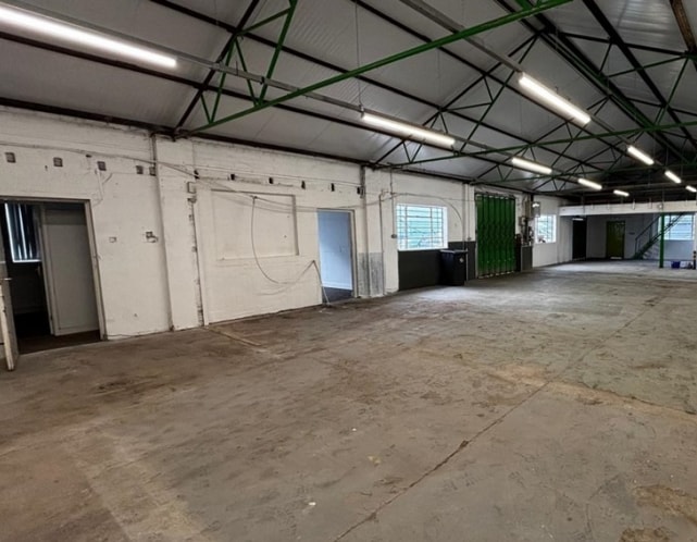 Gorsey Ln, Birmingham for lease Interior Photo- Image 1 of 5