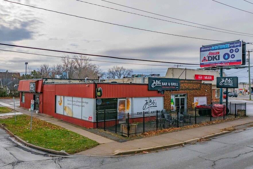 231 St Paul St W, St Catharines, ON for sale - Building Photo - Image 2 of 60