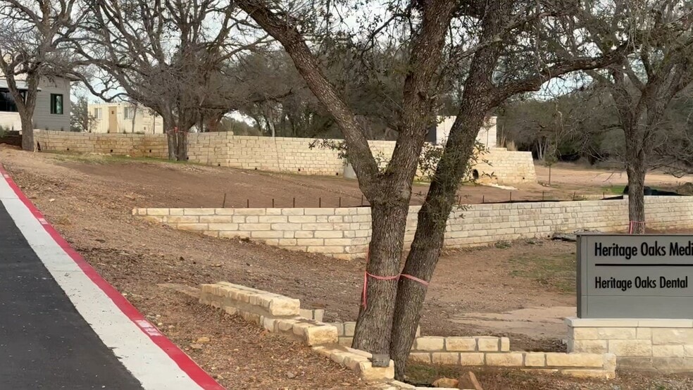 411 12th St, Marble Falls, TX à louer - Vidéo sur l’inscription commerciale - Image 2 de 10