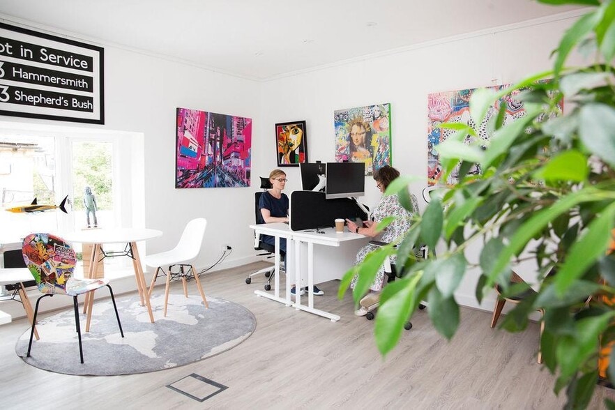 Sheep St, Stow On The Wold for sale - Building Photo - Image 2 of 5