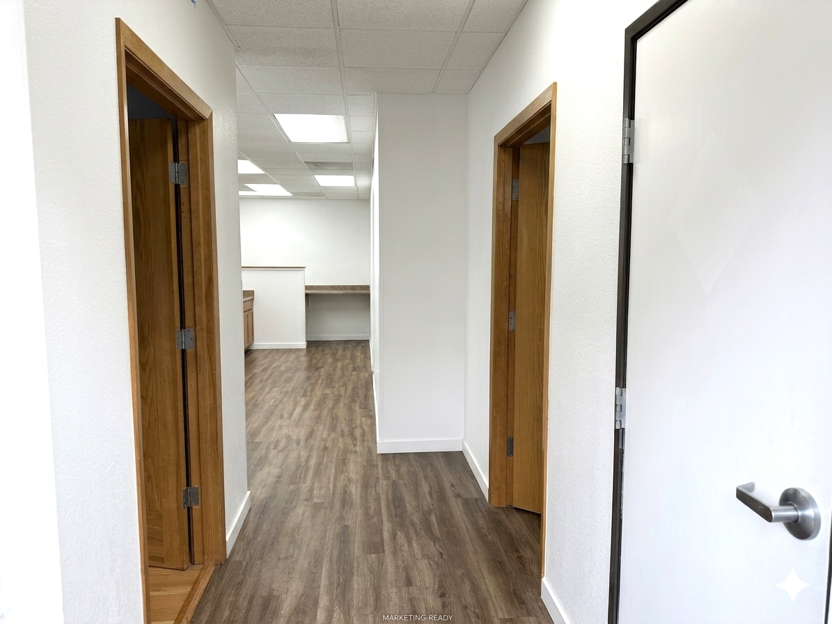 8112-8116 112th Street Ct E, Puyallup, WA for lease Interior Photo- Image 1 of 6