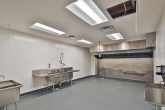 3716 Eagle Rock Blvd, Los Angeles, CA for lease Interior Photo- Image 1 of 2