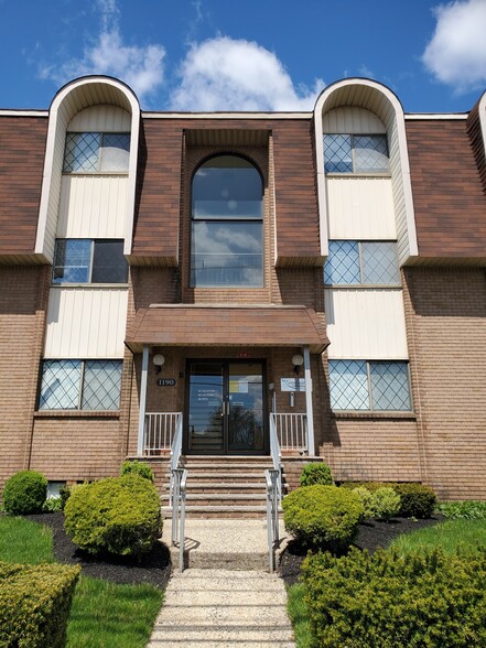 1150-1190 W St Georges Ave, Linden, NJ à vendre - Photo du bâtiment - Image 1 de 39