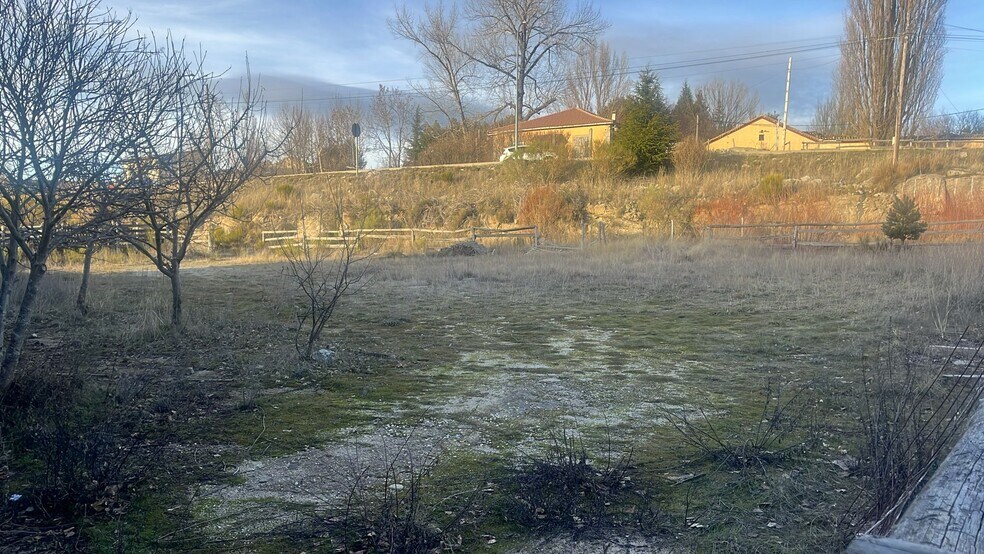 Carretera Venta del Obispo, S/N, Navarredonda de Gredos, Ávila à vendre - Photo du bâtiment - Image 2 de 6