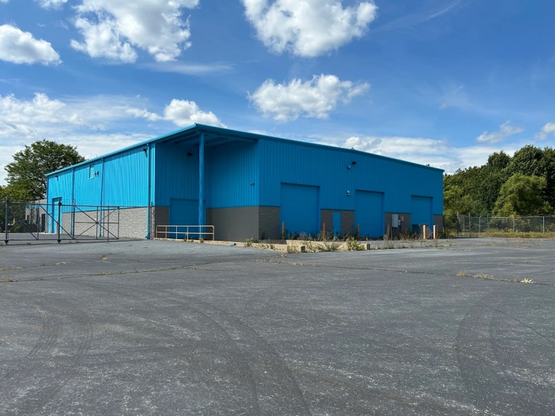 450 S Glaspie St, Oxford, MI for sale - Building Photo - Image 2 of 15