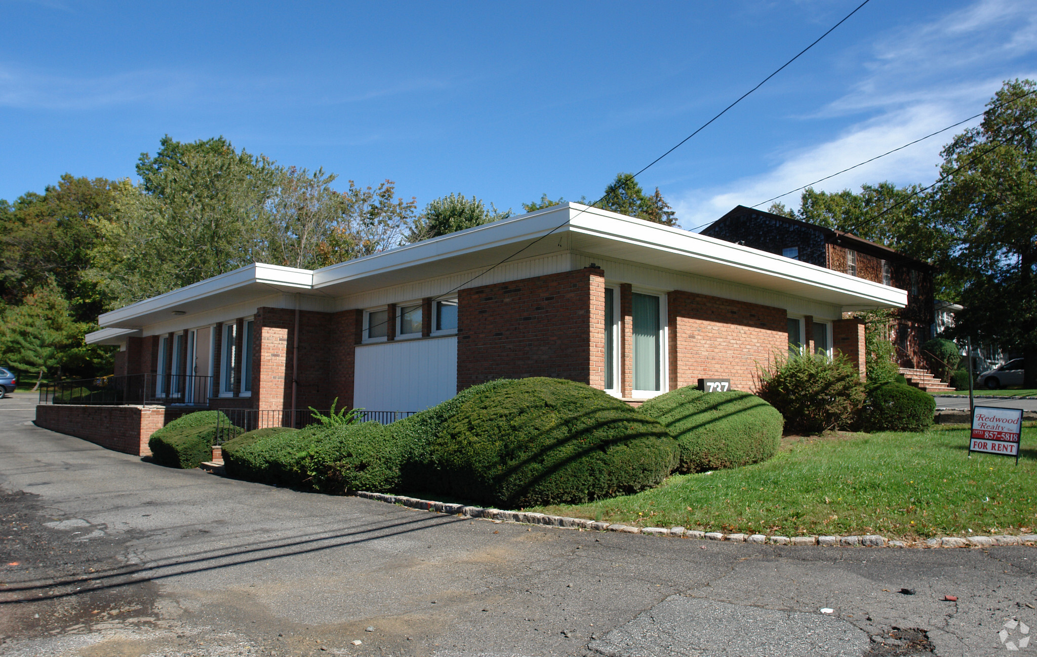 737 Northfield Ave, West Orange, NJ à vendre Photo principale- Image 1 de 1