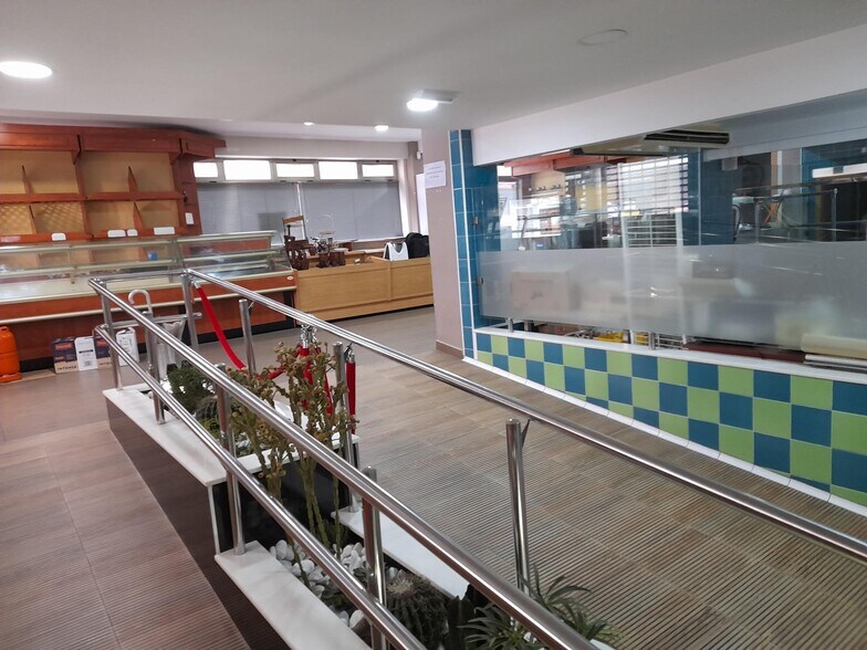 Commerce de détail dans Cáceres à vendre - Photo du bâtiment - Image 2 de 18