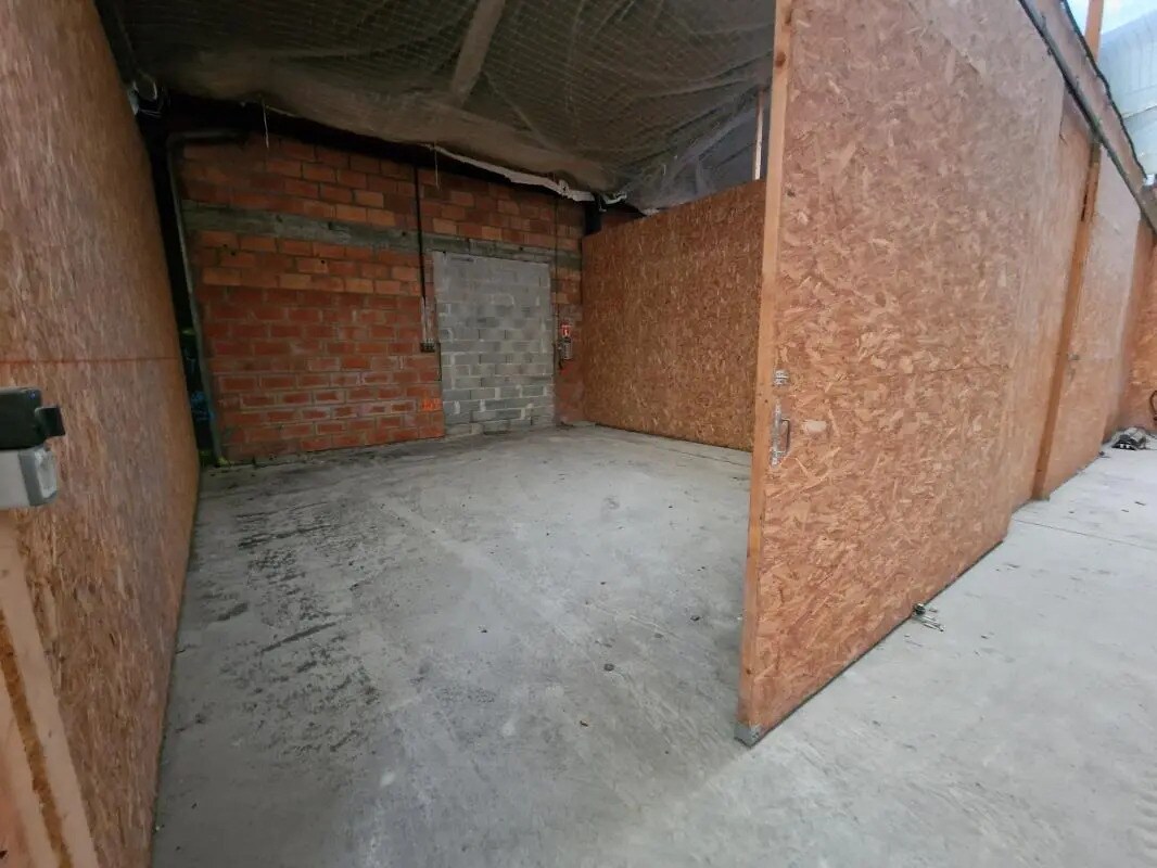 Flex in Bruges for lease Interior Photo- Image 1 of 3