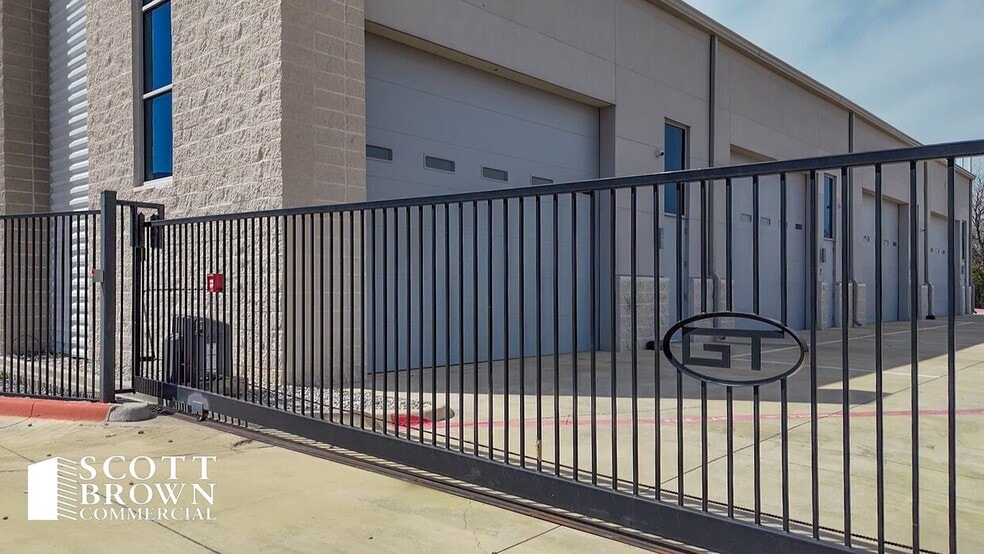 1725 N Hwy 377, Roanoke, TX for lease - Building Photo - Image 3 of 14