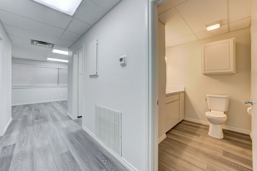 2401 Tee Cir, Norman, OK à louer - Photo du bâtiment - Image 3 de 28