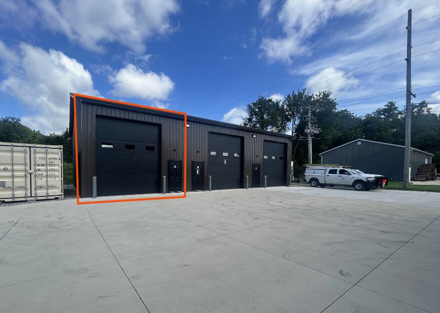 147 Westgate Dr, Newark, OH for lease Building Photo- Image 1 of 11