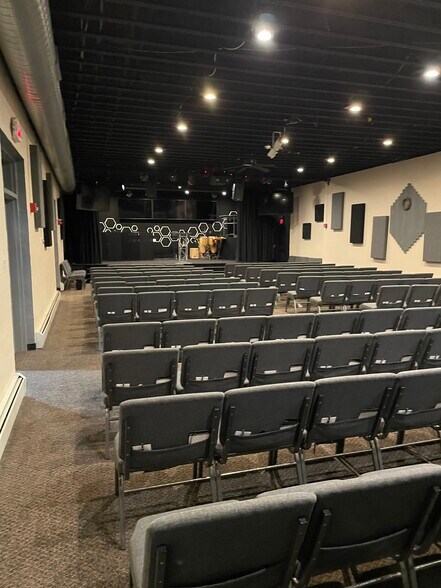 1312 Central Ave, Albany, NY à vendre - Photo intérieure - Image 2 de 8