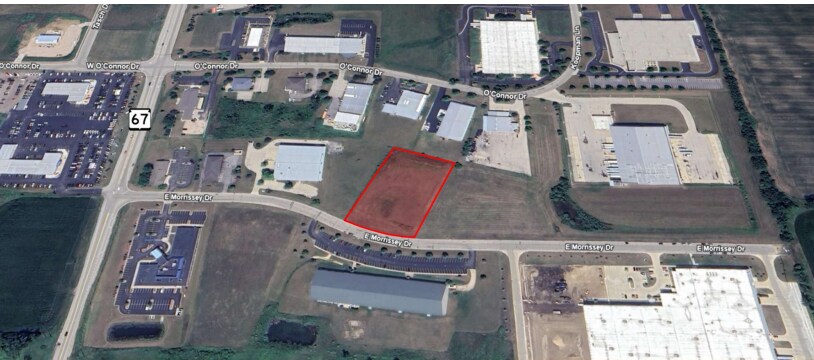 216 E Morrissy Dr, Elkhorn, WI for sale - Primary Photo - Image 1 of 3